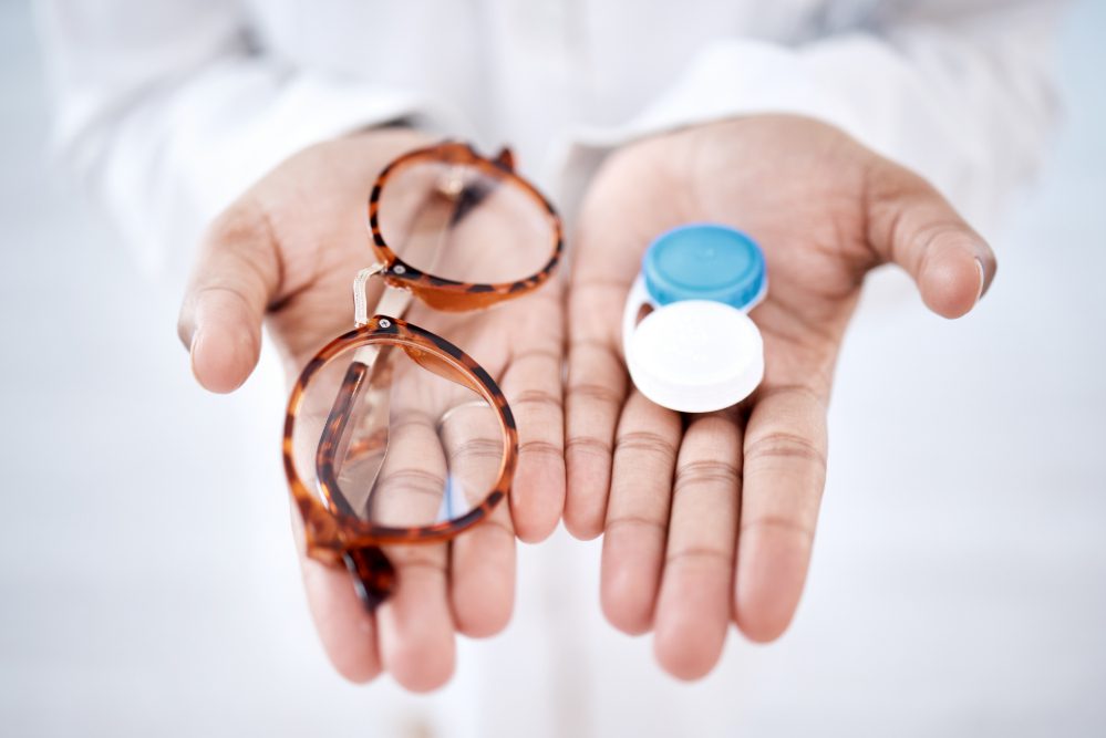 Glasses vs. Contact Lenses: Which Is Right For Your Lifestyle?