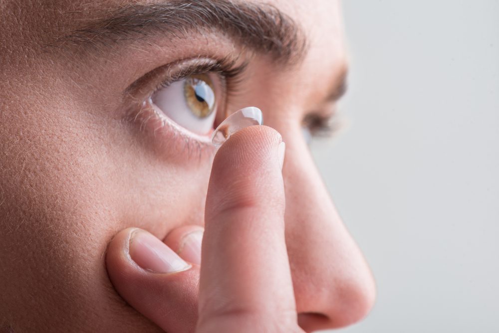 Critical Tips for Contact Lens Wearers in Fall